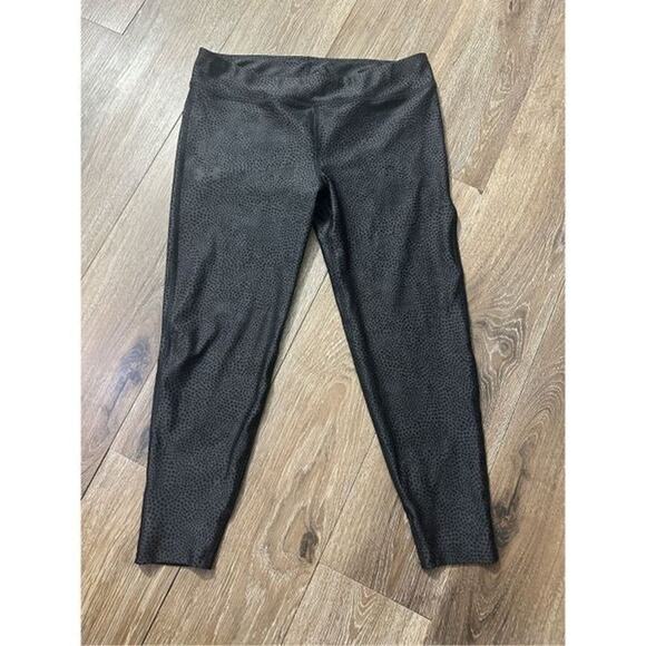 Under Armour Youth Girls Black & Gray 3/4 Length Leggings - Size Large 14/16 - Picture 1 of 3
